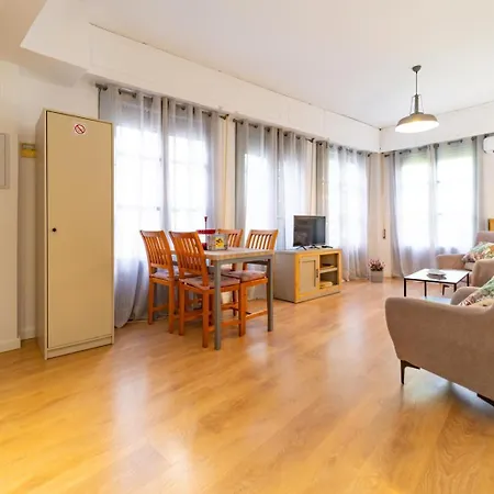 180home Intimo En Calle Sierpes * Sevilla